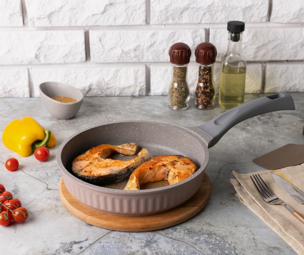 Сковорода алюмин. антипригарная "Kukmara" "Stella" Cappuccino d22см сск220а *1/6 Сковорода алюмин. антипригарная "Kukmara" "Stella" Cappuccino d22см сск220а *1/6