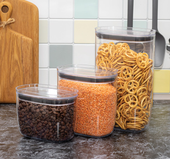 яяяБанка для продуктов пластм. "Шайн" 2,0л 150х95x235мм М1302 ("М-Пластика") *1/8