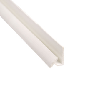 Профиль ПВХ для панелей МДФ внутренний 3мм*2,44м белый 055 112 *1/35 Профиль ПВХ для панелей МДФ внутренний 3мм*2,44м белый 055 112 *1/35