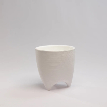 Кашпо пластм. "Де Коста" 2,25л d верха 160мм h160мм со вставкой Белый ДК16-10 *1/10 Кашпо пластм. "Де Коста" 2,25л d верха 160мм h160мм со вставкой Белый ДК16-10 *1/10