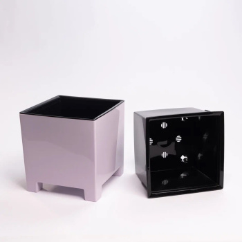 Кашпо пластм. "Нард" 2,1л 140х140мм h140мм со вставкой Сиреневый НР15-25 *1/8 Кашпо пластм. "Нард" 2,1л 140х140мм h140мм со вставкой Сиреневый НР15-25 *1/8