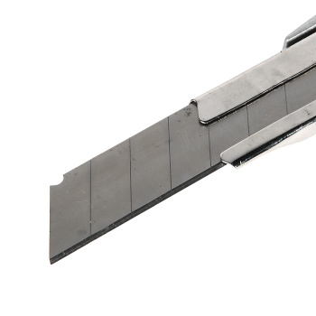 Нож строительный 18мм корпус двухкомпонентный направл.металл автофиксация СКР-183 PATRIOT *1